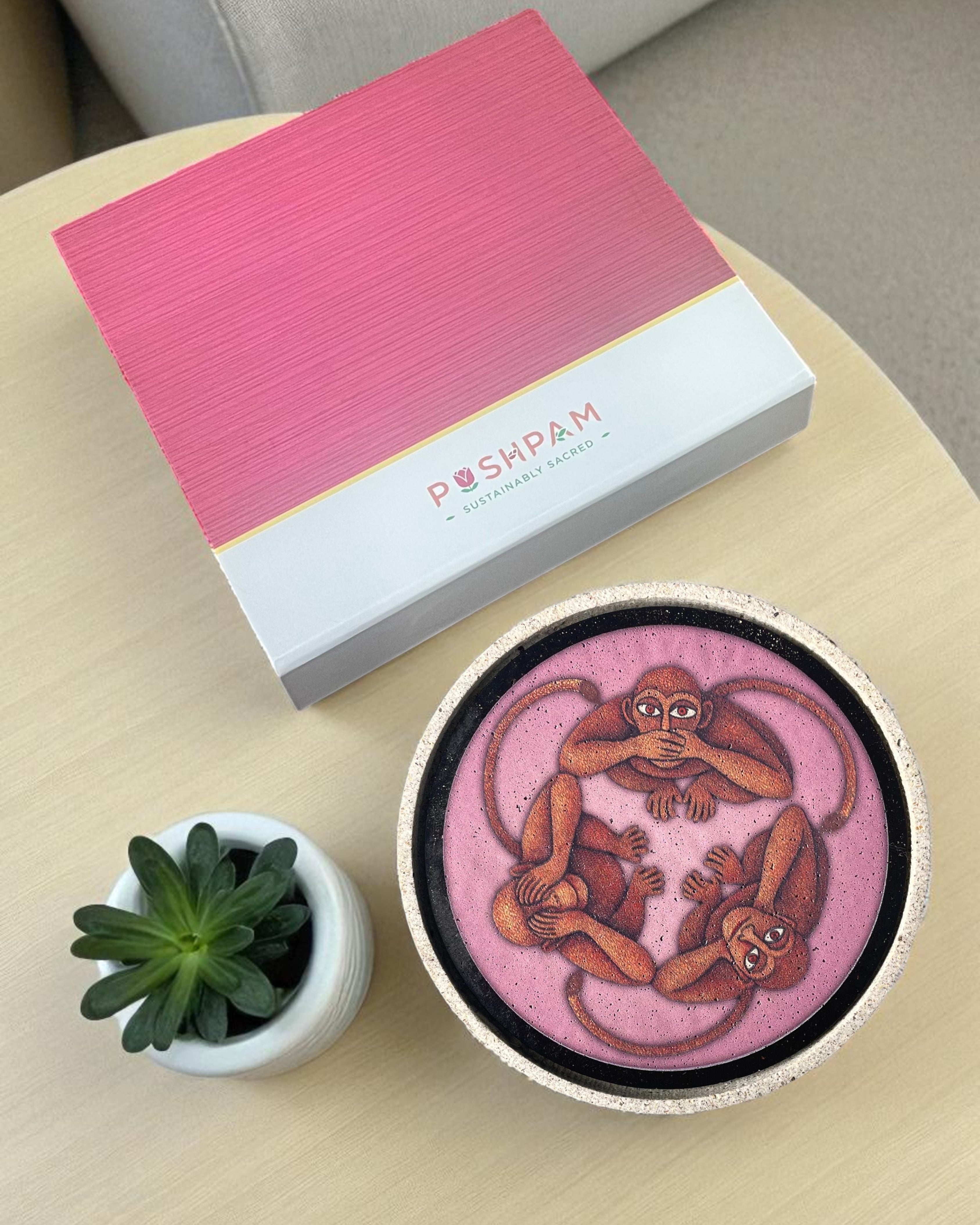 THREE WISE MONKEYS DECOR PLATE - ROSE (18.5 cm)