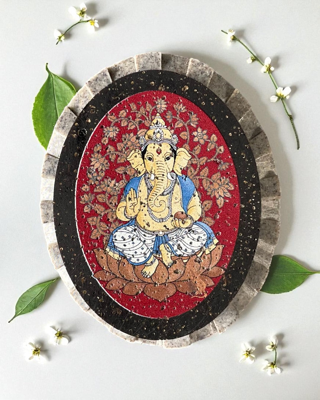 AASTHA MAGNET  - Ganesha - Right Trunk (Oval)