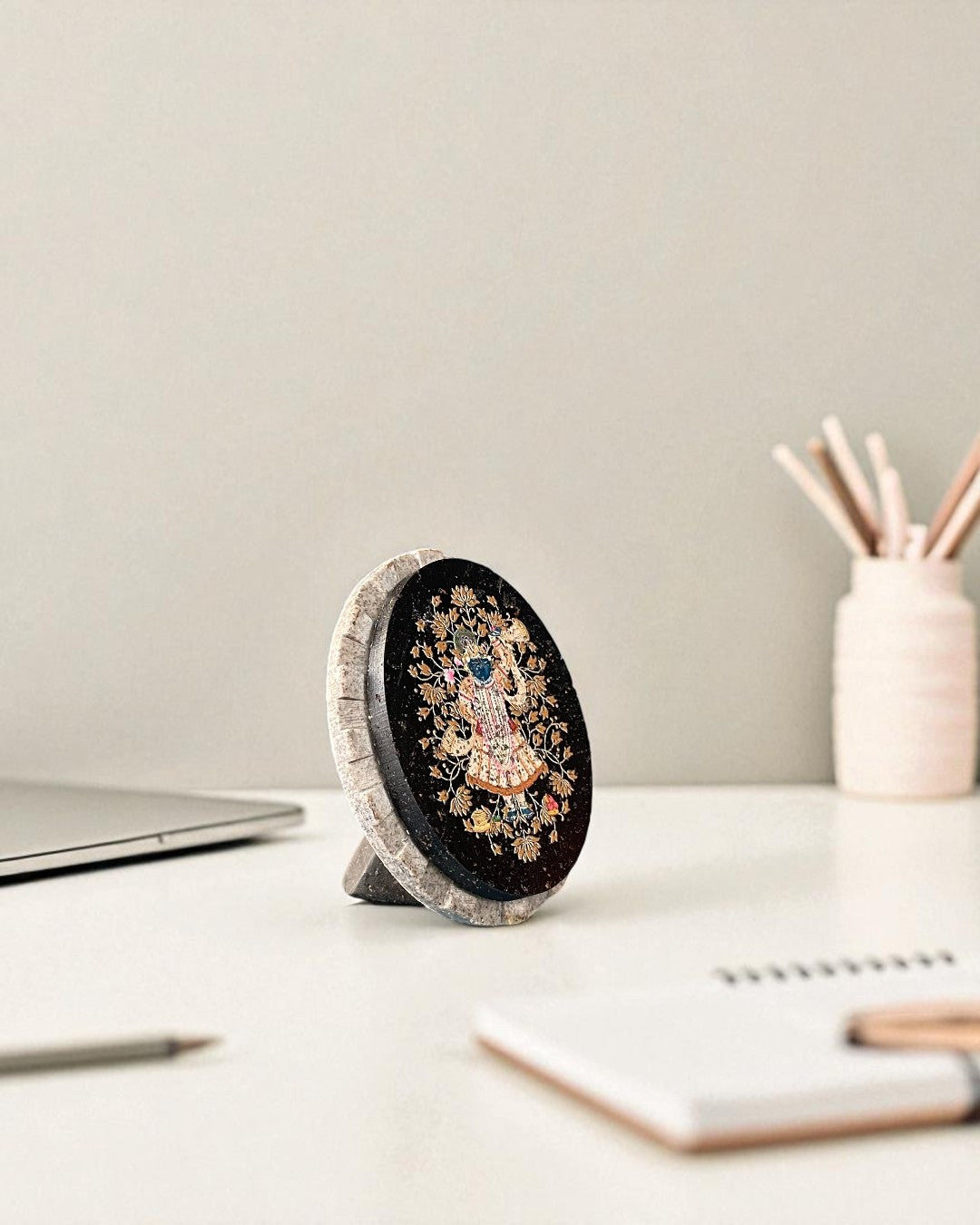 PRASAAD MUDHRIKA - Purna Chhavi (Oval)