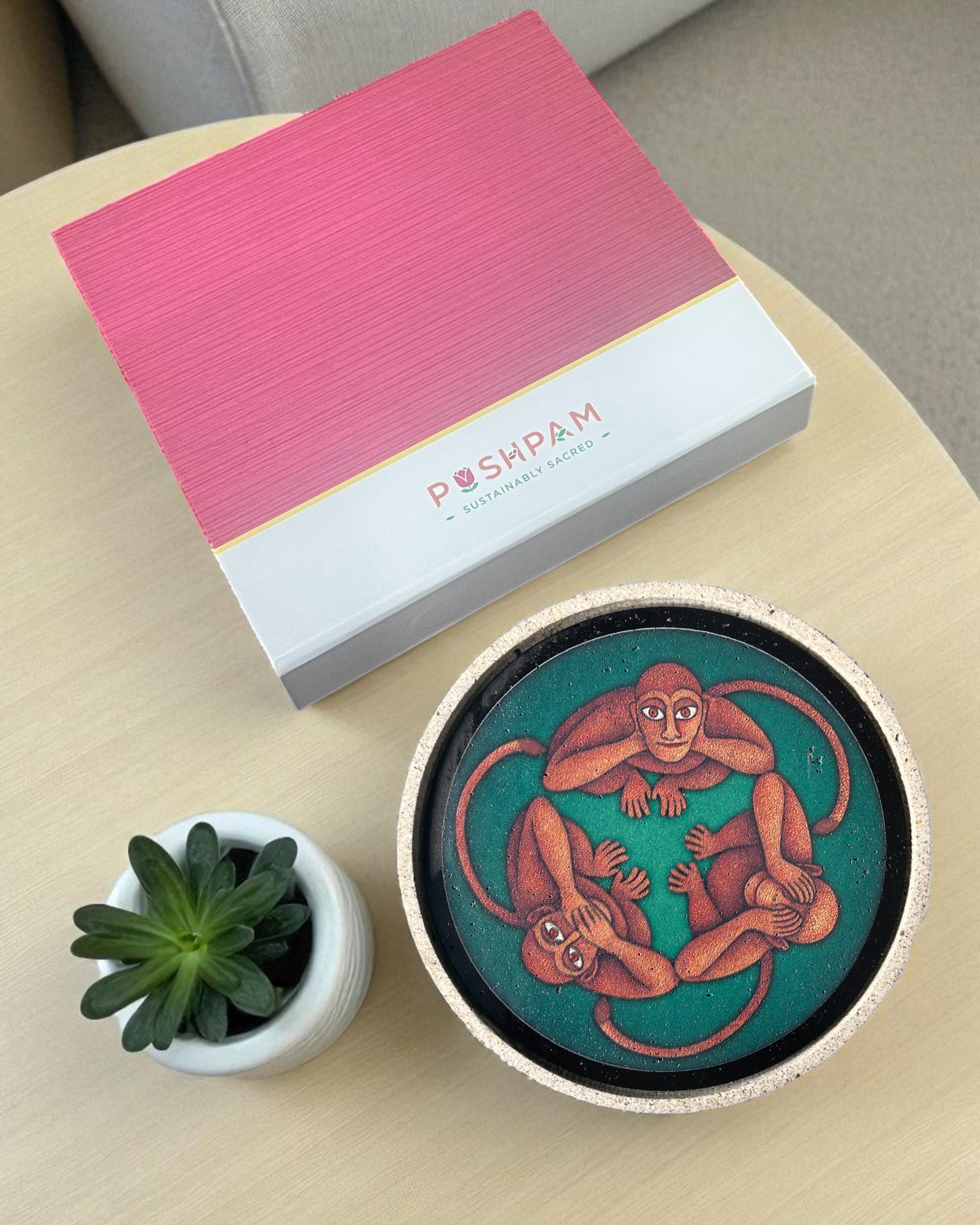 THREE WISE MONKEYS DECOR PLATE - EMERALD (18.5 cm)