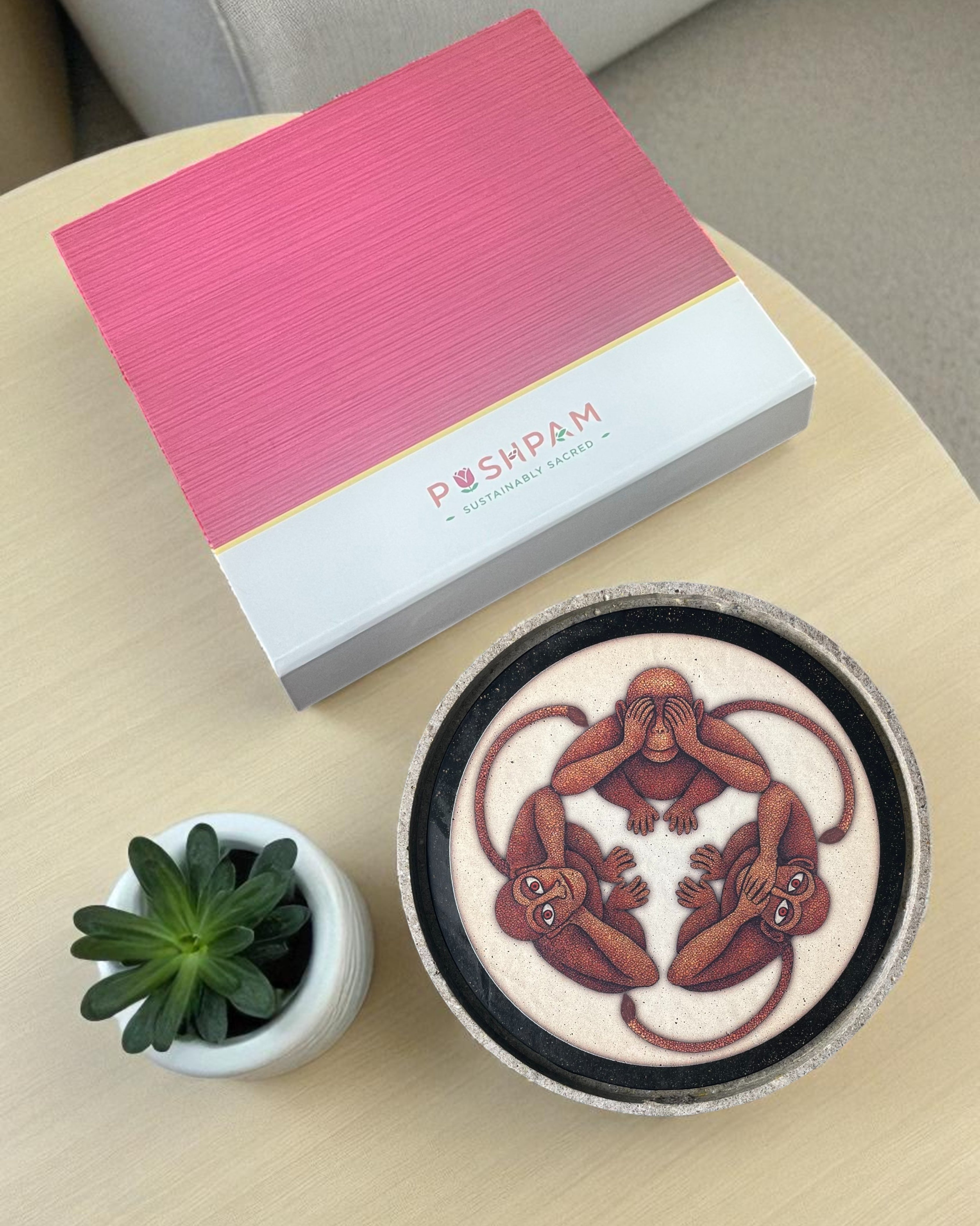 THREE WISE MONKEYS DECOR PLATE - IVORY (18.5 cm)