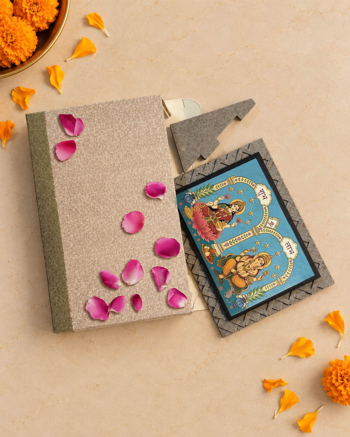 GANESHA LAKSHMI BHAKTI MUDRIKA