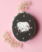 ASTHA MAGNET - Cow - Right (Oval)