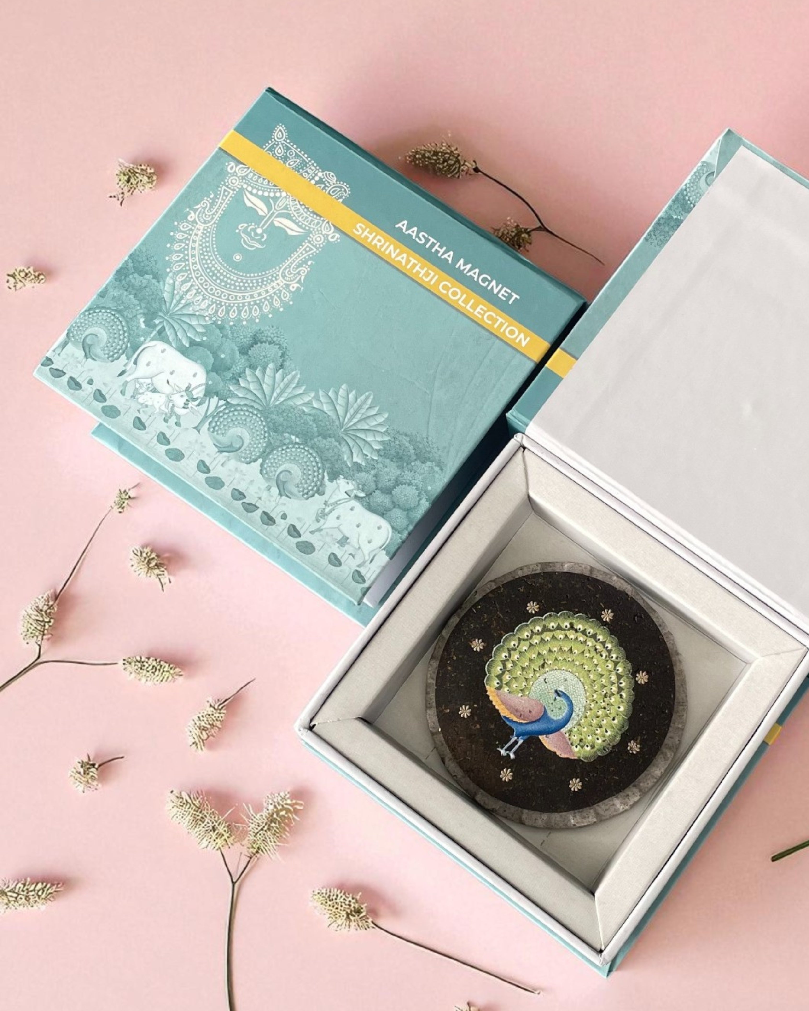 AASTHA MAGNET - Peacock (Circle)
