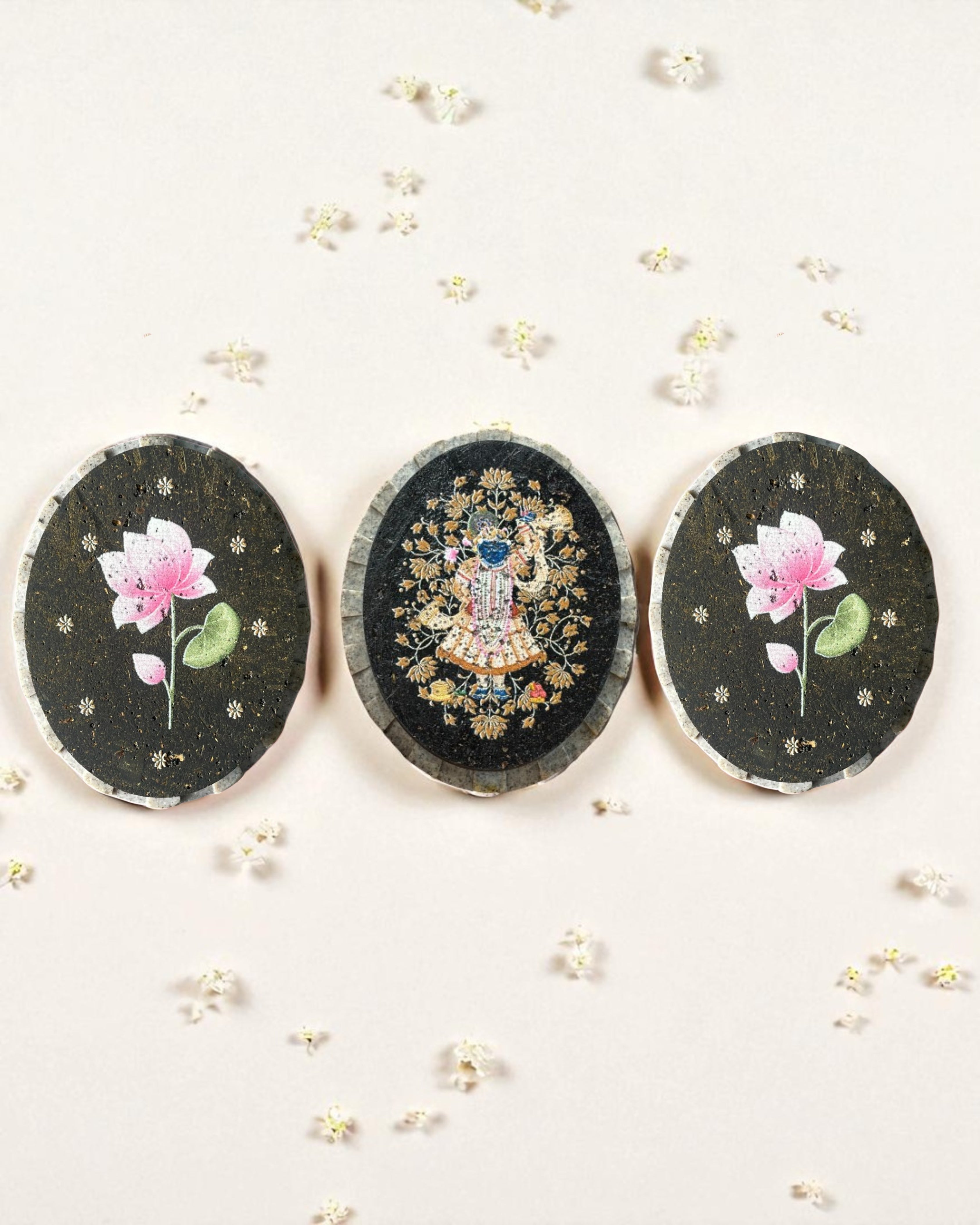 AASTHA MAGNET - Set of Purna Chhavi and Lotus (Oval)