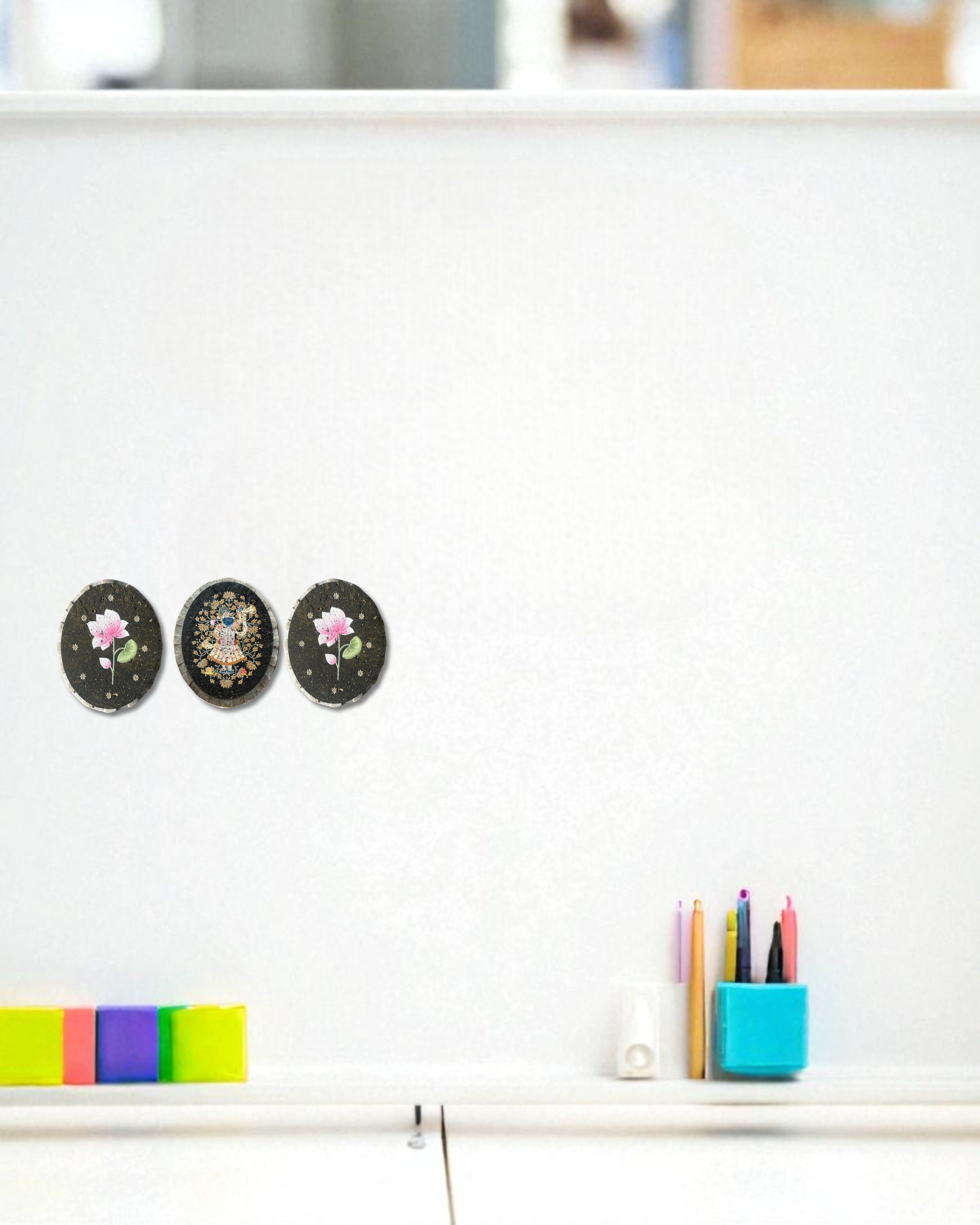 AASTHA MAGNET - Set of Purna Chhavi and Lotus (Oval)