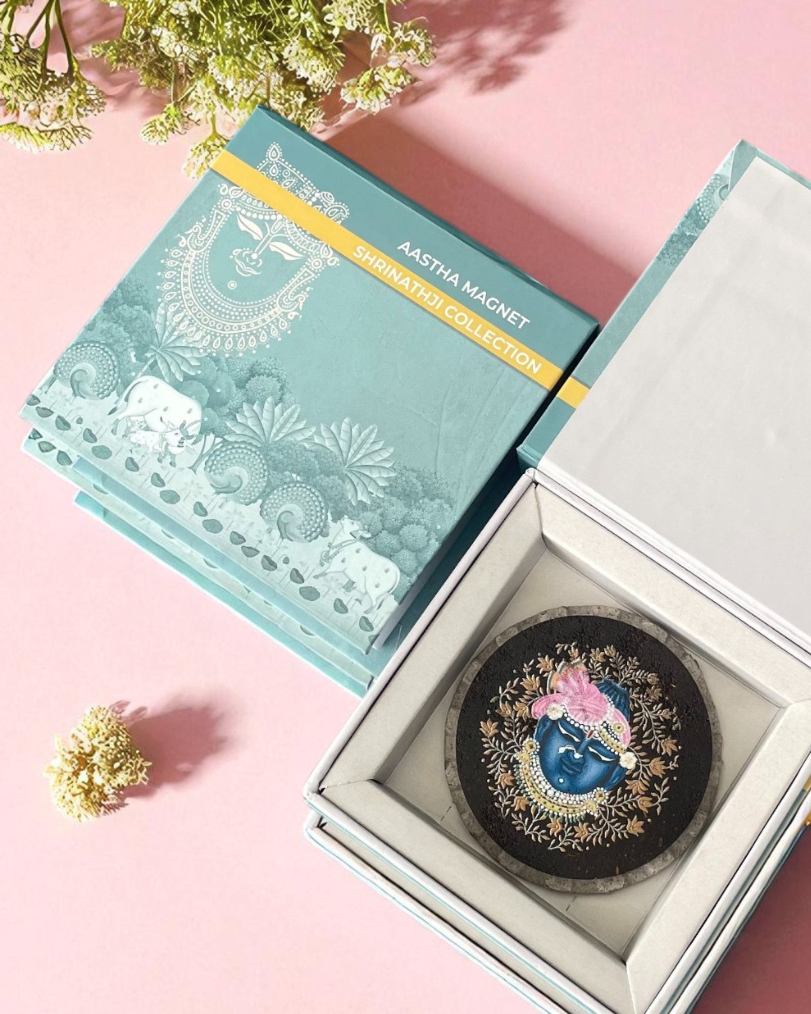 AASTHA MAGNET - Set of Mukharvind and Lotus (Circle)