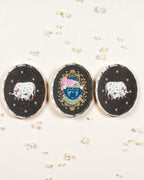 AASTHA MAGNET - Set of Mukharvind and Cows (Oval)