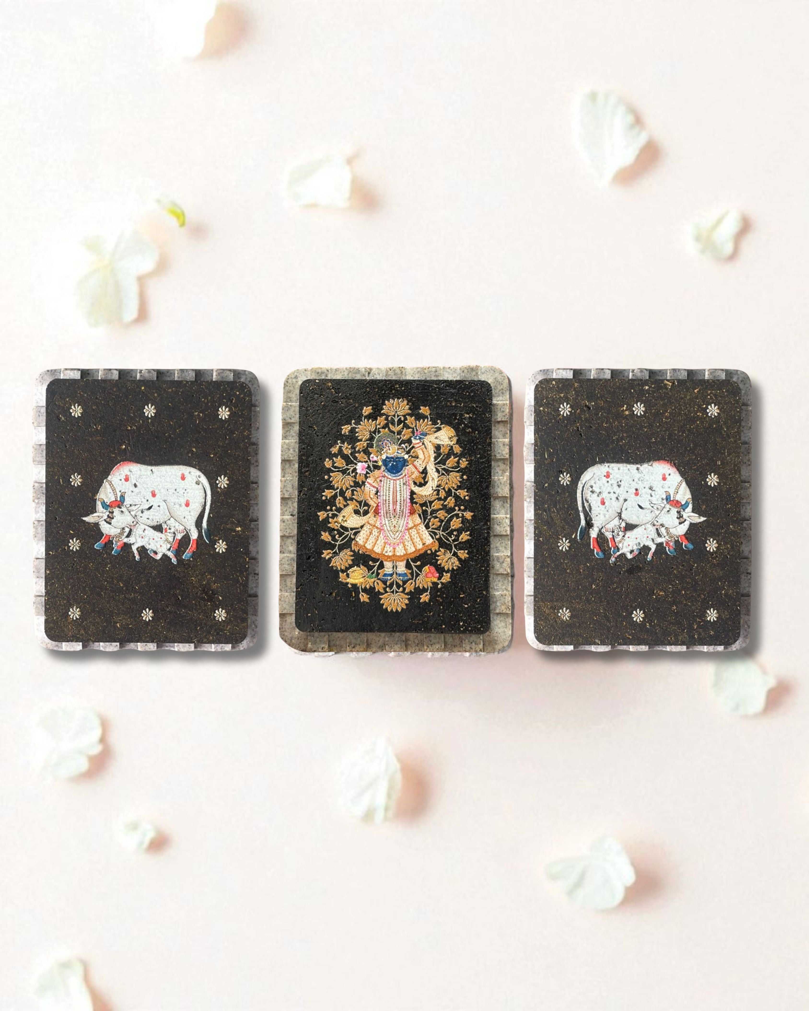 AASTHA MAGNET - Set of Purna Chhavi and Cows (Rectangle)