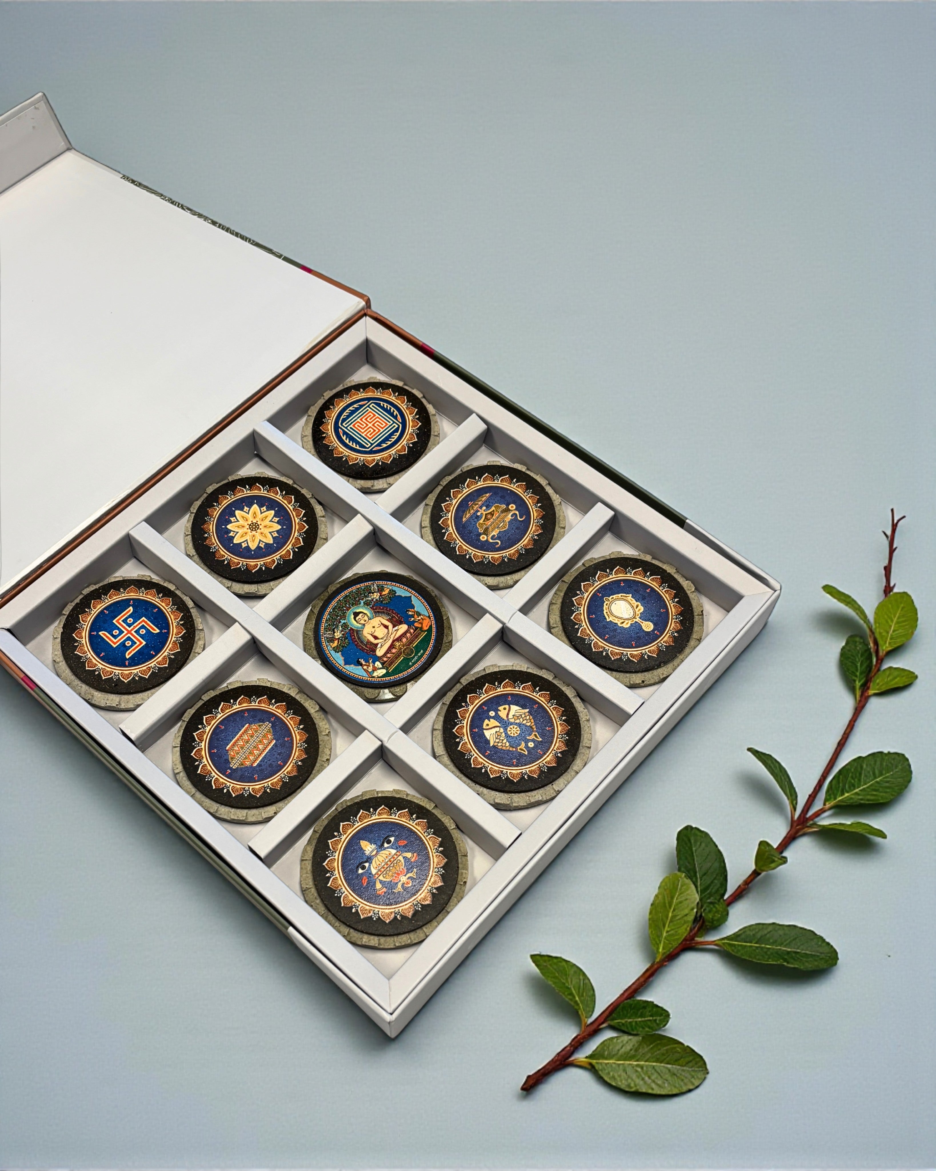 JAIN ASHTAMANGAL SET + MAHAVIR SWAMI - CIRCLE - Ecofriendly Wall Decor