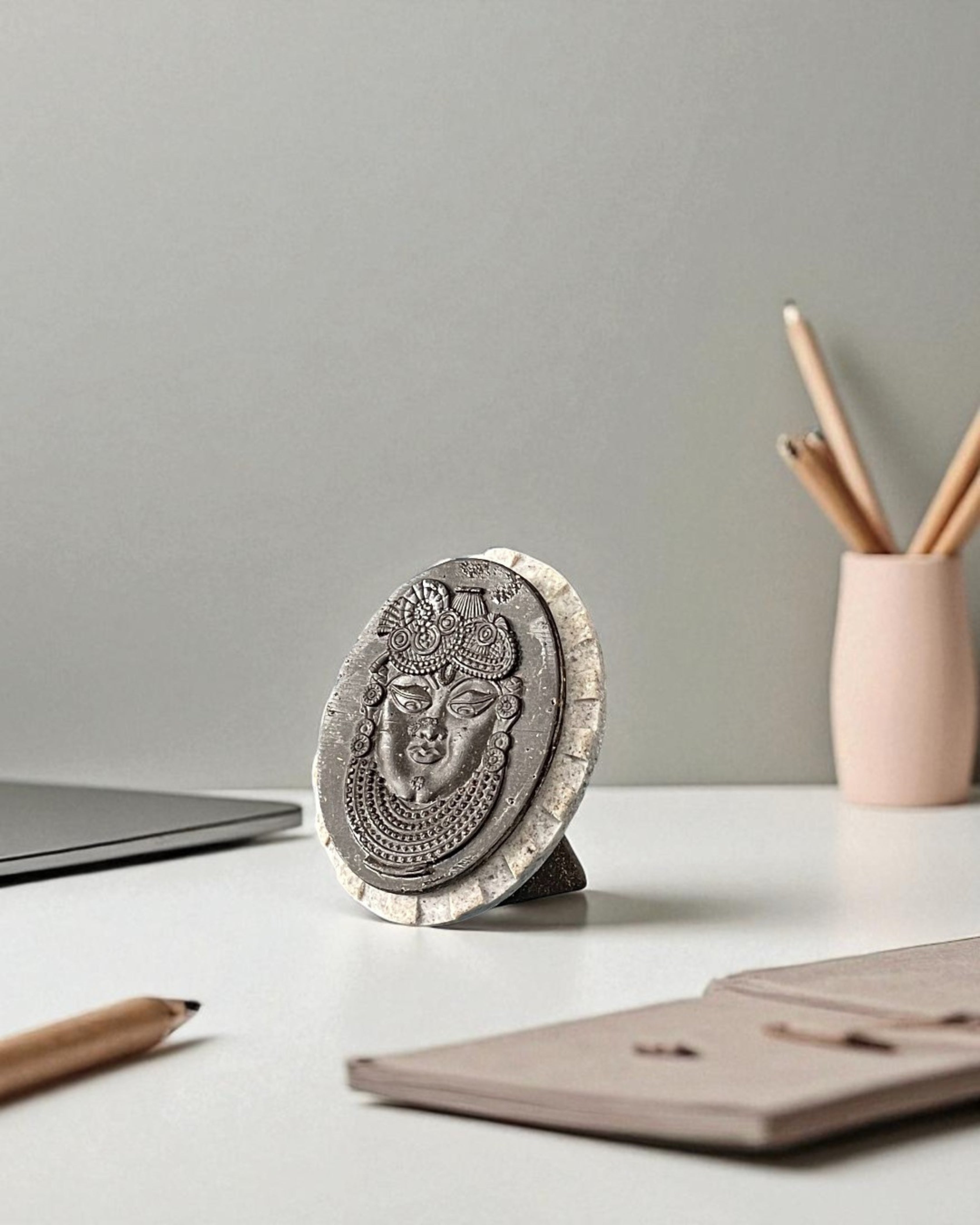 PRASAAD MUDHRIKA -  Mukharvind 3D (Oval)